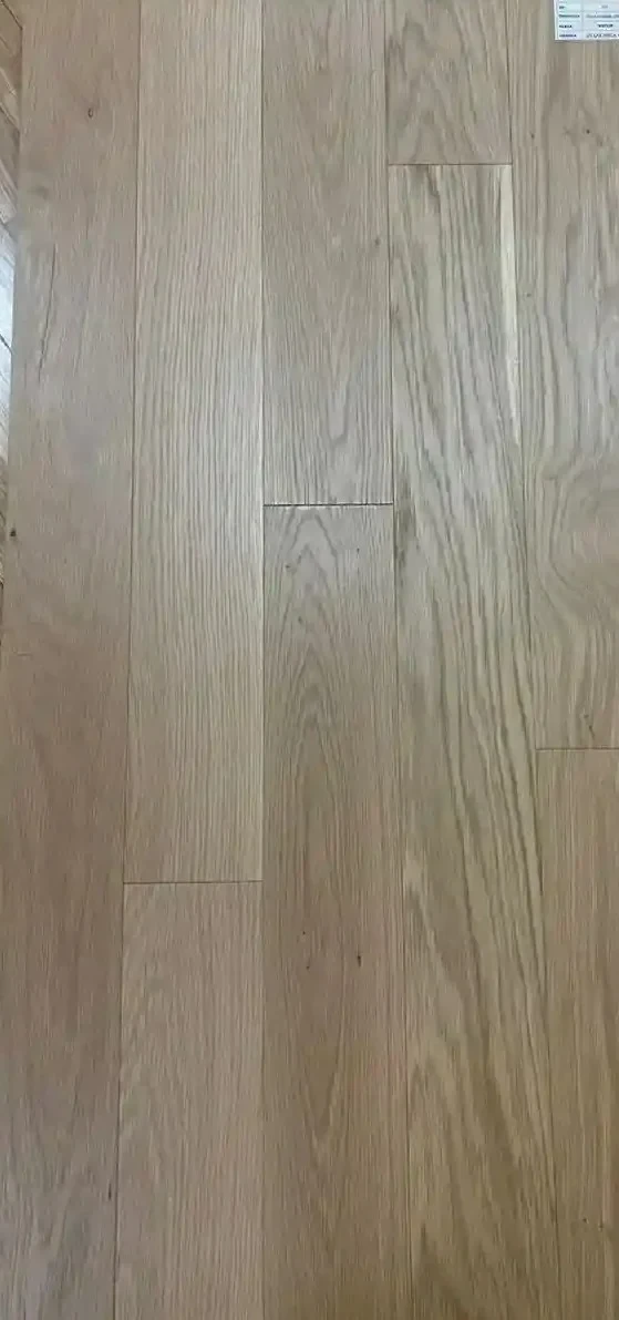 Umerena nijansa — Hrast Nature Blend, višeslojni parket