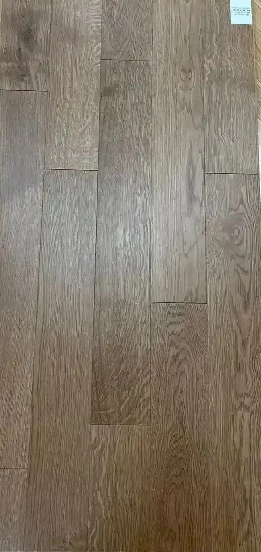 Tamna nijansa — Hrast Dark Walnut, višeslojni parket